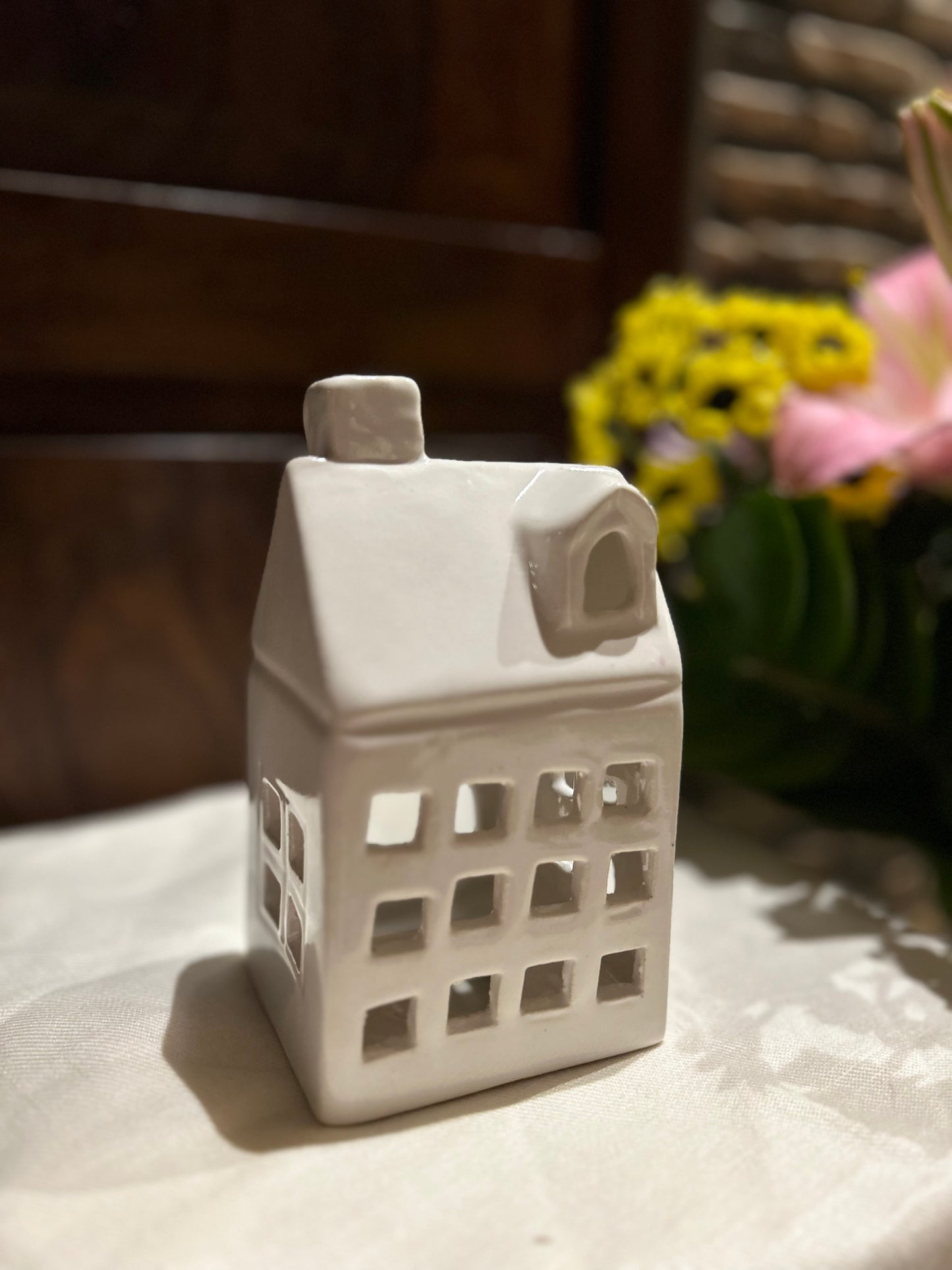 White House Candleholder