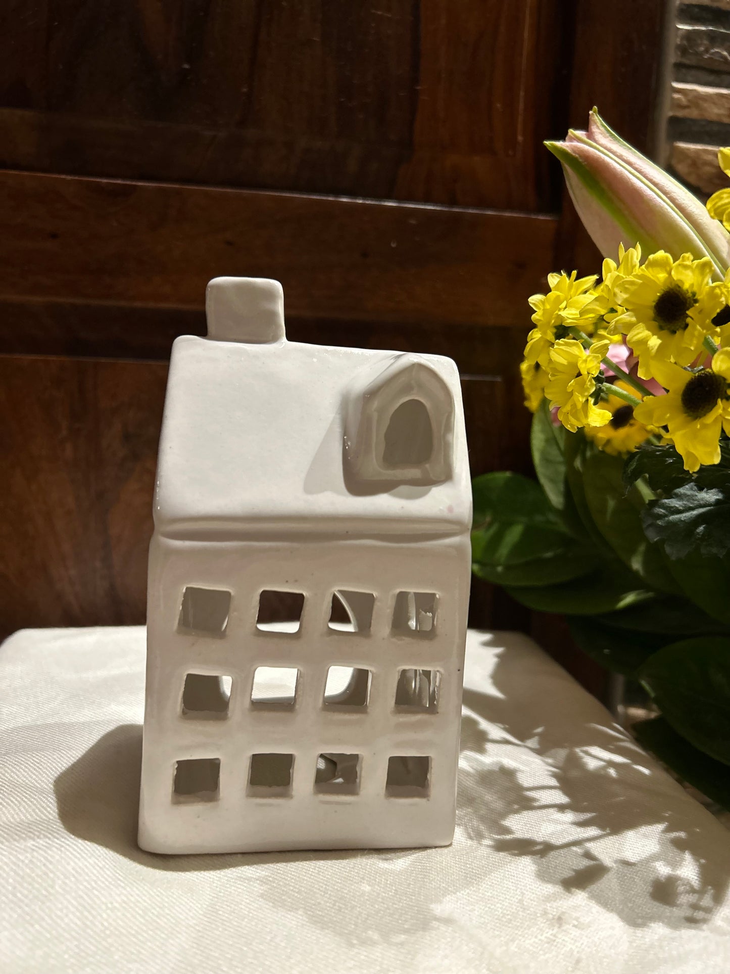 White House Candleholder