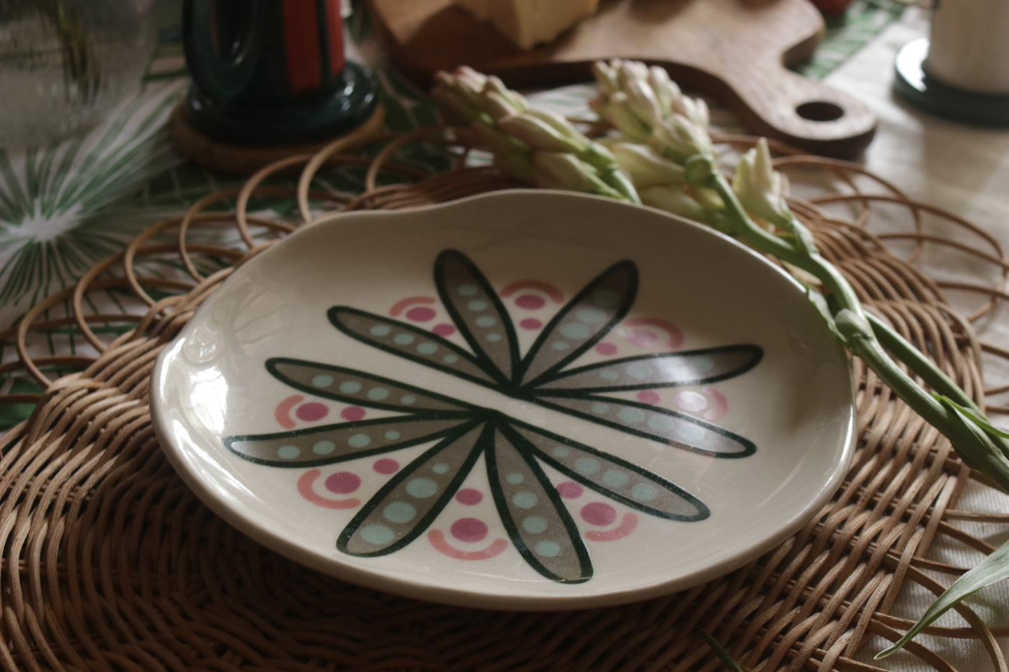 Organic Shaped Plate